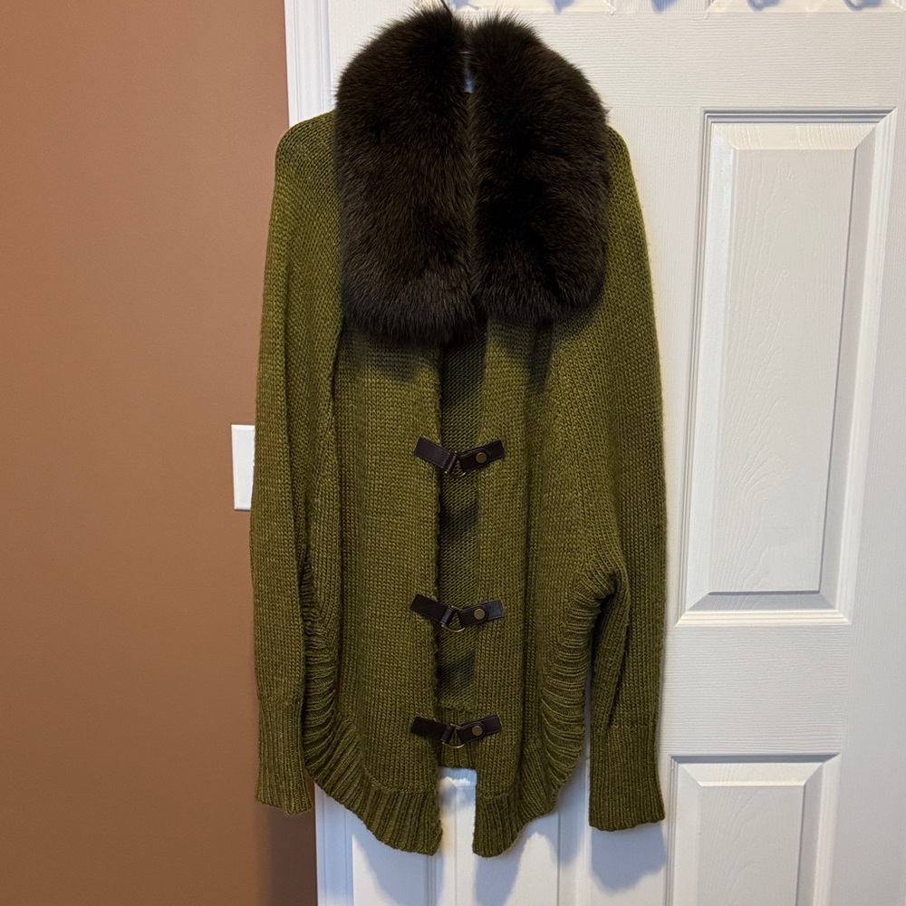Jones New York Olive Knit Sweater with fox fur collar